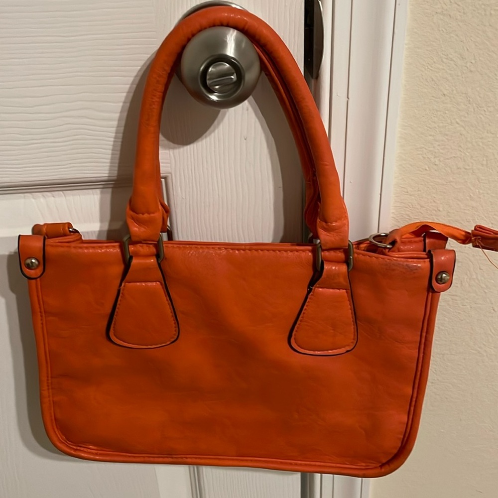 Handbag.